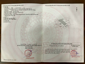 Bán đất thổ cư, xã Mỹ Lệ, huyện Cần Đước, tỉnh Long An. DT: 7109 m2, đã chia thành 3 sổ, Đất có hai mặt tiền, phía trước là mặt tiền đường nhựa lớn, phía sau là mặt tiền đường bờ kênh. Giá (Net): 8 triệu đồng/m2 (56,8 tỷ). ĐT: 0913.640143.